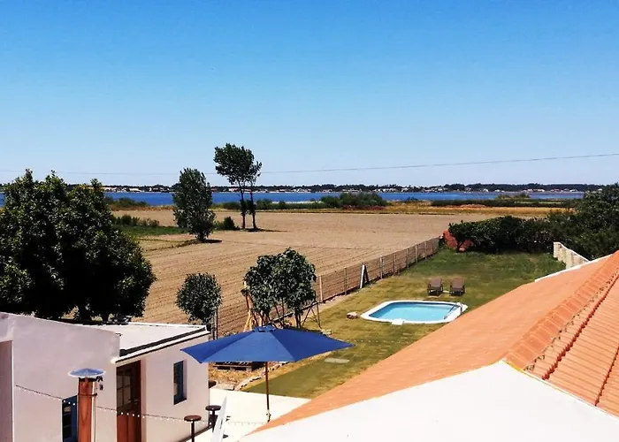 Bloomoon House Pensjonat Bunheiro