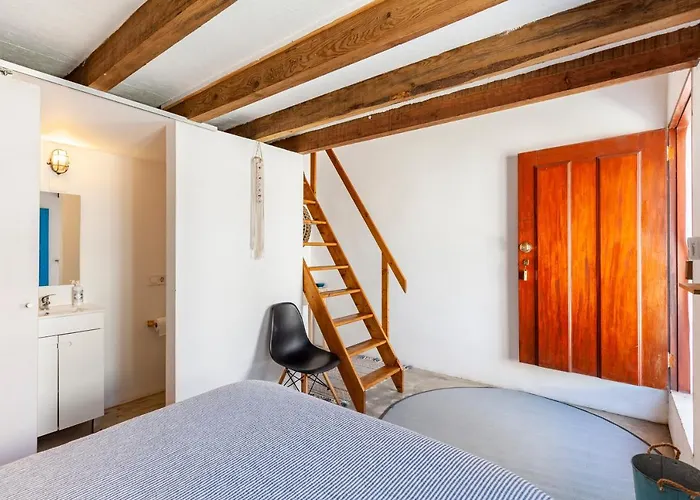 Pensjonat Bloomoon House Bunheiro