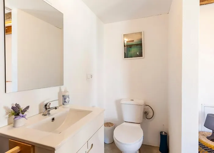 Bloomoon House 3* Bunheiro